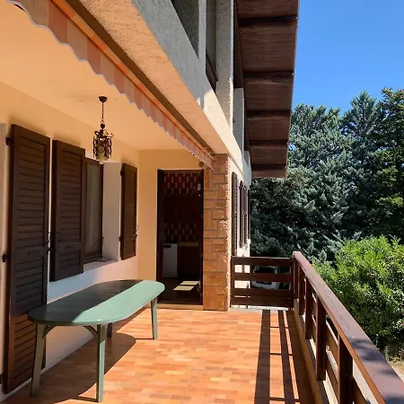 Grande Maison Avec Vue Et Piscine Privee